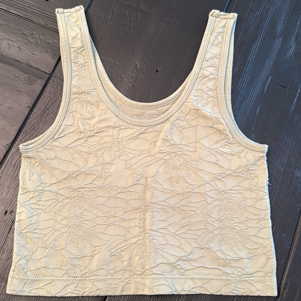 BKE Green Textured Crop Top - Picture 3 of 4